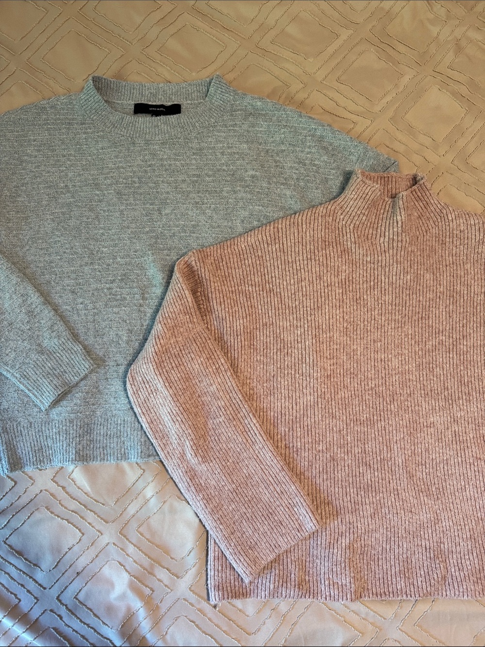 2 SWEATER BUNDLE - Crew & Mock-Neck Sweaters - Light Blue & Light Pink - S